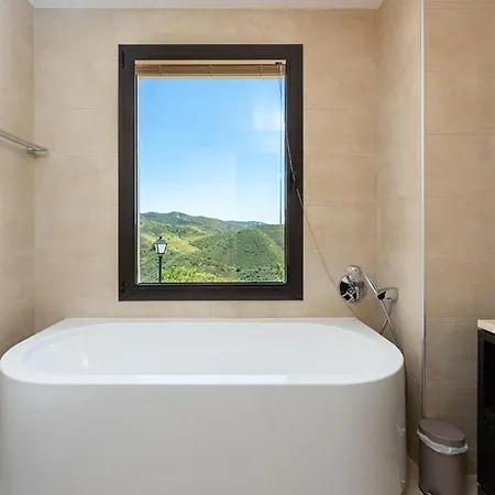 360° Seaview Samara * Marbella